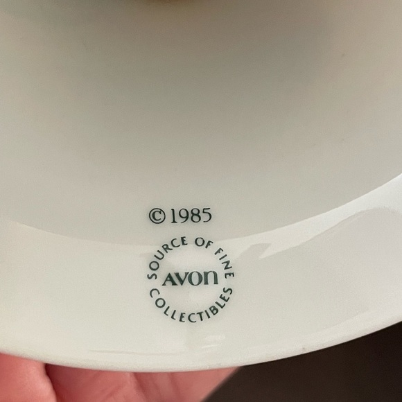 Avon Brand "Christmas 1985" Ceramic Bell with Wooden Handle w/gold tip vintage - Picture 7 of 7